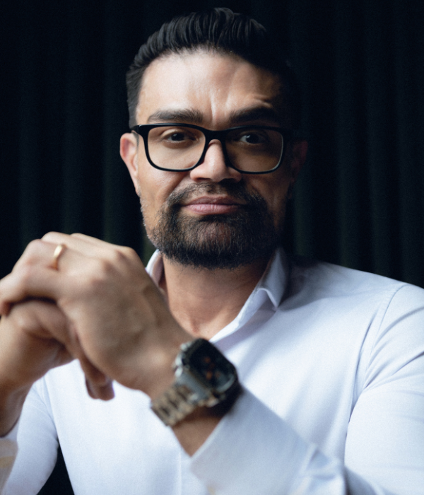 Dr. Gibson Bessa, especialista em Endocrinologia e Andrologia